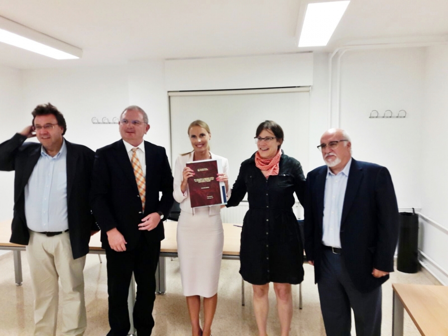 image: WYRÓŻNIONY DOKTORAT W ALICANTE DLA DR HAB. DOROTY LESZCZYNY