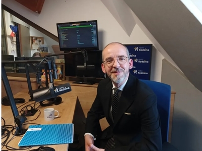 image: Dr Paweł Wróblewski na antenie Radia Rodzina
