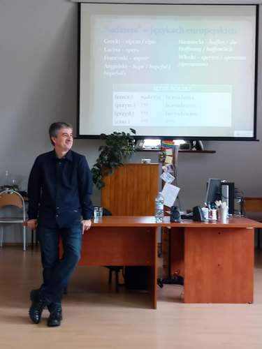 image: Prof. Artur Pacewicz z wizytą w II LO w Jeleniej Górze